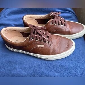 Vans leather lace-up shoes - Size Men’s 7, Women’s 8.5